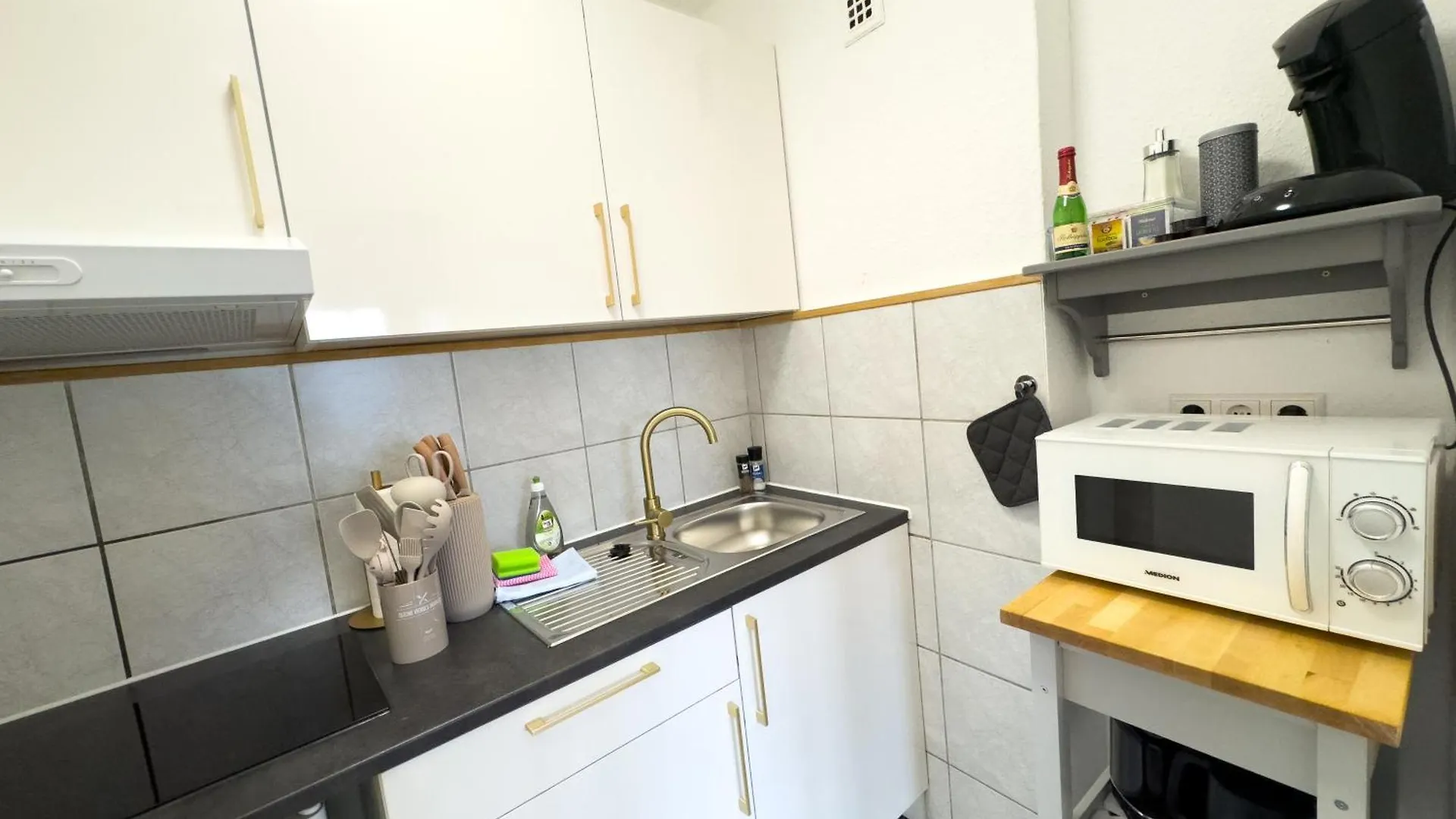 Apartment Fuer 4 Gaeste Mit Kostenlosen Parkplaetzen Und Lift Hannover Germania