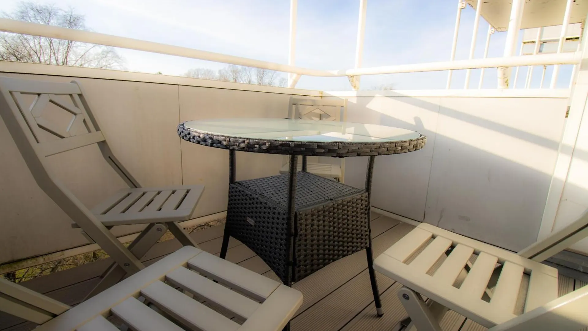 Apartment Fuer 4 Gaeste Mit Kostenlosen Parkplaetzen Und Lift Hannover